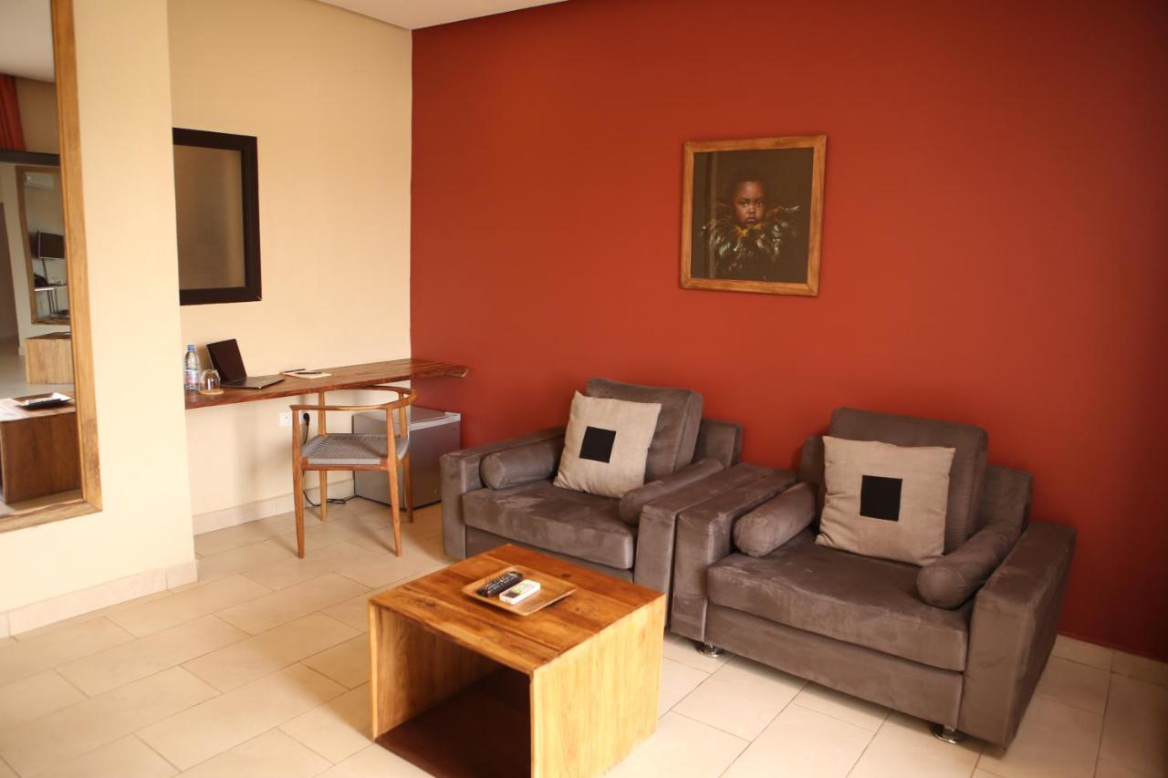 Au Bord De L'Eau Hotel Бамако Екстериор снимка